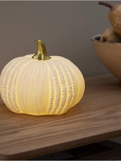 Pumpa i porslin med LED – vit bordsdekoration