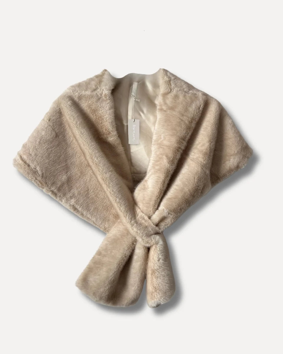 Axelsjal i pälsimitation – beige