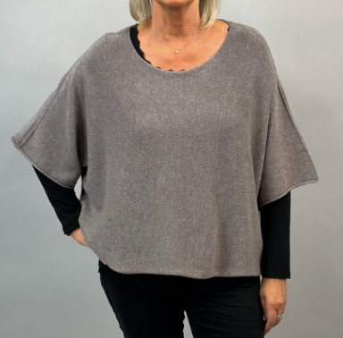 Ponchotröja taupe – mjuk onesize i viscose och cashmere - bild 2
