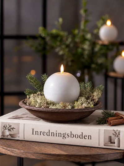 Klotljus LED vitt – vaxljus med timer, Ø10 cm