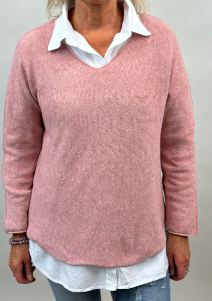 Finstickad rosa tröja med v-hals