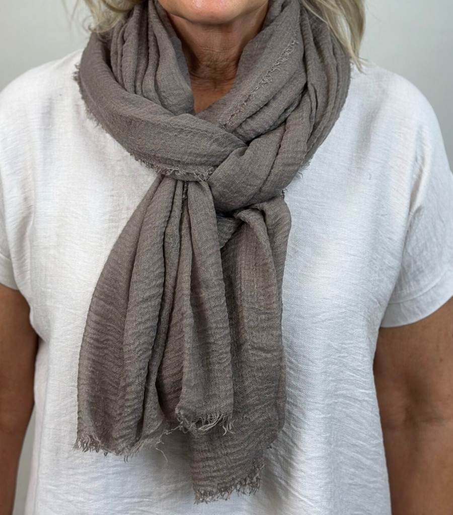 Sjal i 100% viskos – taupe/mullvad - bild 2